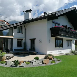 Plainer Apartment