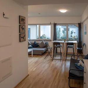  Appartamento Center For 6 Persons!